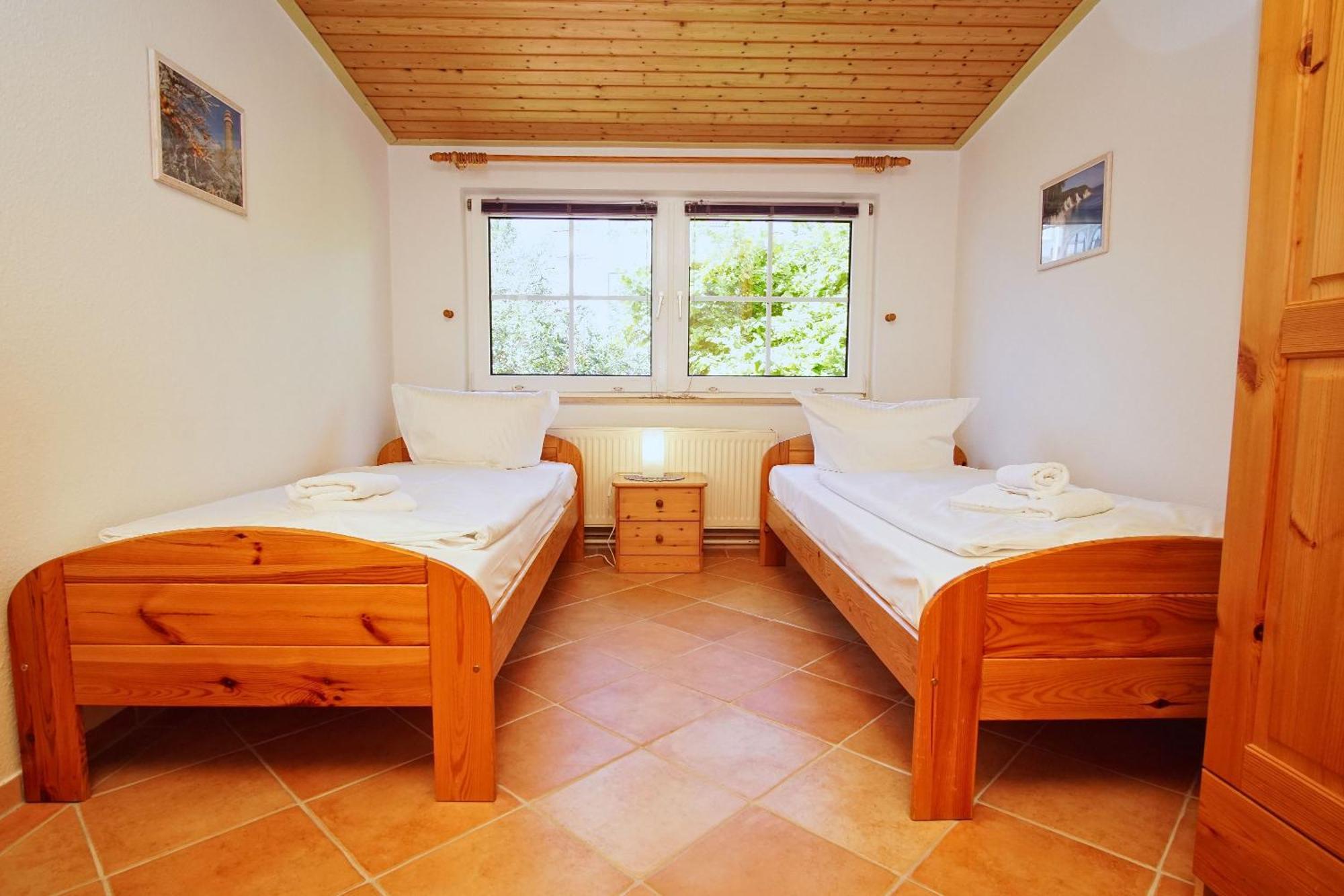 Zentral Aber Ruhig, Terrasse Mit Viel Gruen - Strandnahes Ferienhaus Luki เกอเรน ภายนอก รูปภาพ